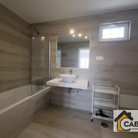 Casas *